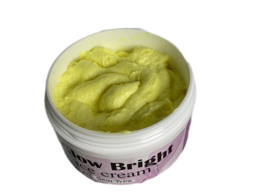 RESH GLOW BRIGHT DAY CREAM 50g