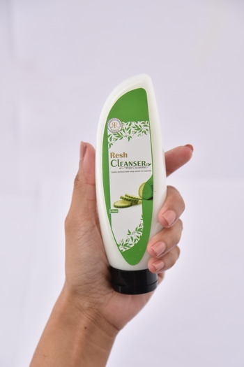 RESH CLEANSER WITH CUCUMBER130ml