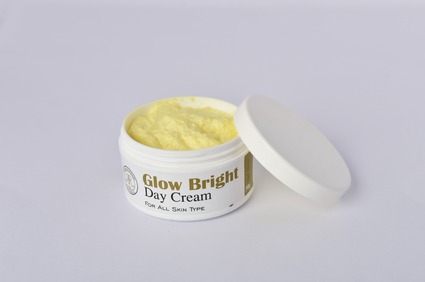 RESH GLOW BRIGHT DAY CREAM 50g
