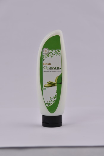 RESH CLEANSER WITH CUCUMBER130ml