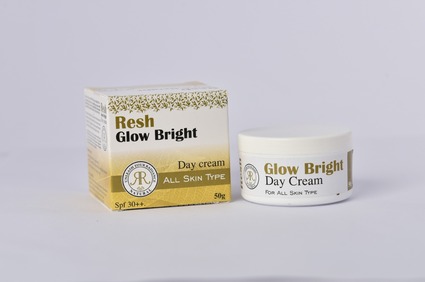 RESH GLOW BRIGHT DAY CREAM 50g