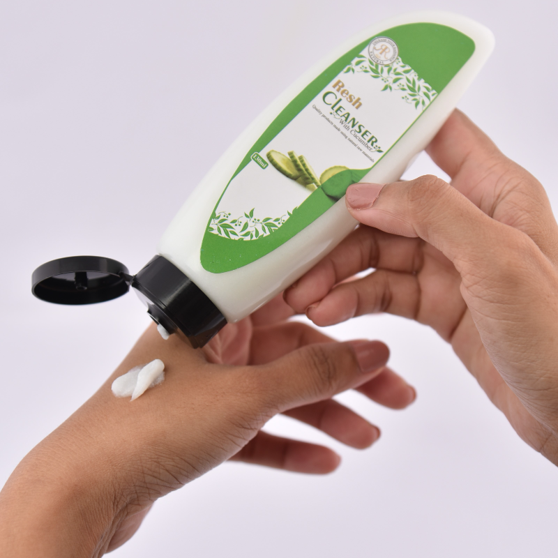 RESH CLEANSER WITH CUCUMBER130ml